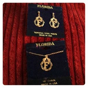 New UF University of Florida 18” & earrings
